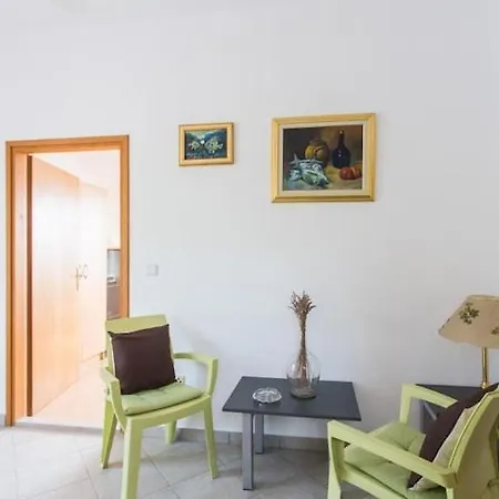 Maslina - Two Bedroom With Terrace And Garden View Appartamento Čilipi